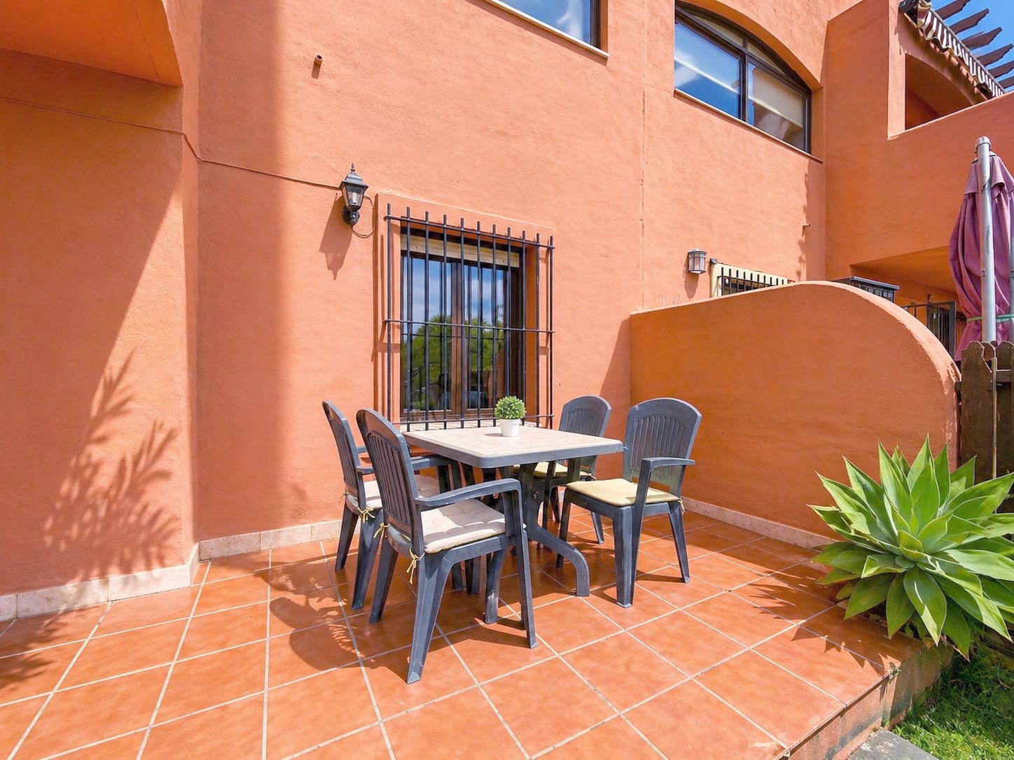 2 Zimmer Apartment zu verkaufen in Estepona mit Pool Garage - 279.000 € (Ref: 9804231)