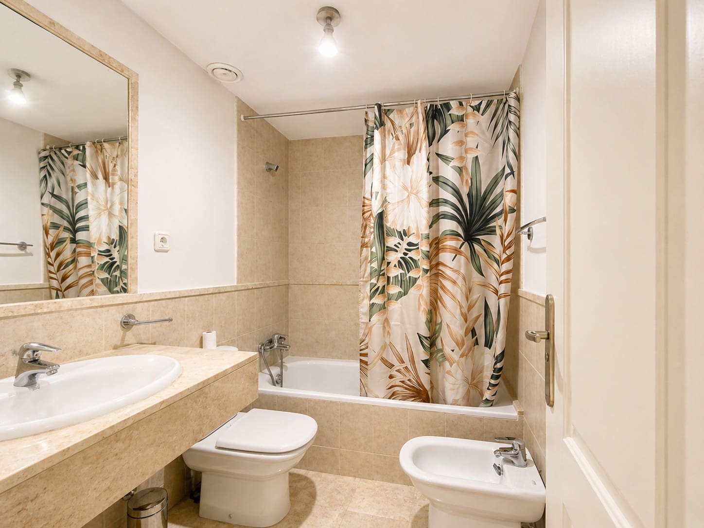 2 Zimmer Apartment zu verkaufen in Estepona mit Pool Garage - 279.000 € (Ref: 9804231)