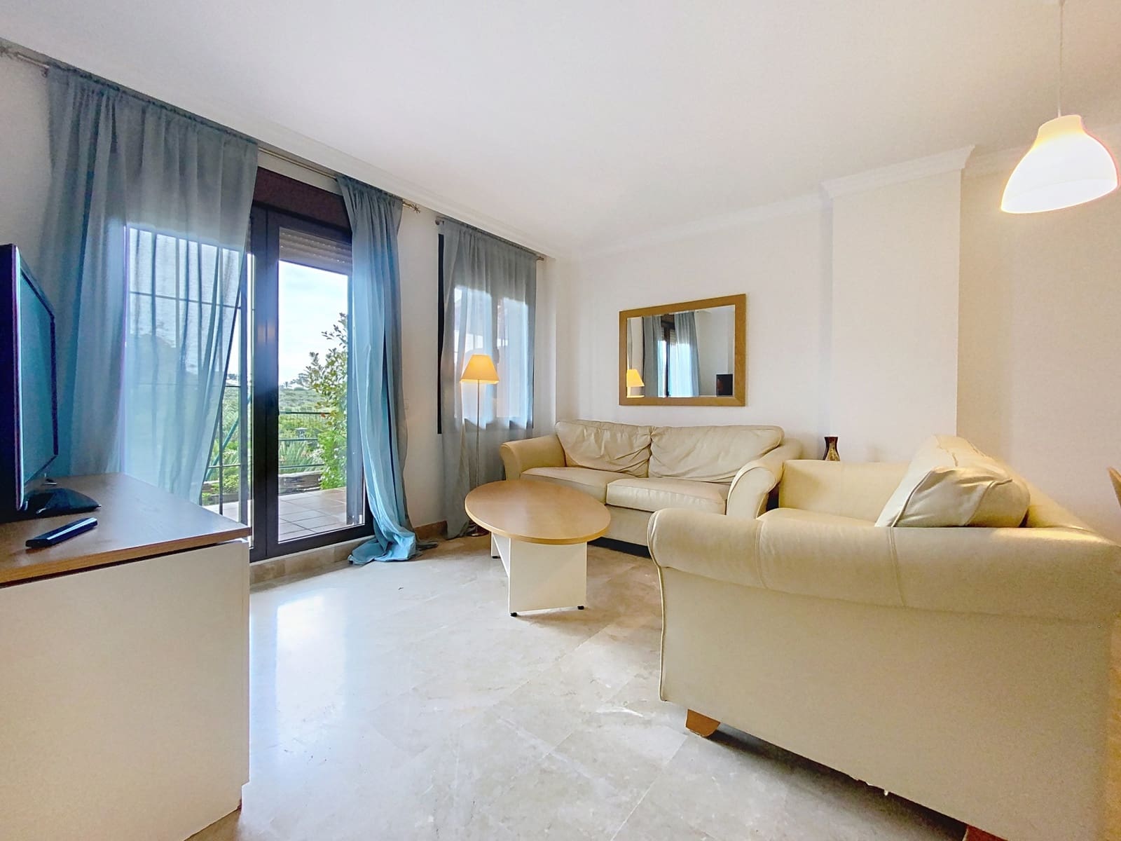 2 Zimmer Apartment zu verkaufen in Estepona mit Pool Garage - 279.000 € (Ref: 9804231)