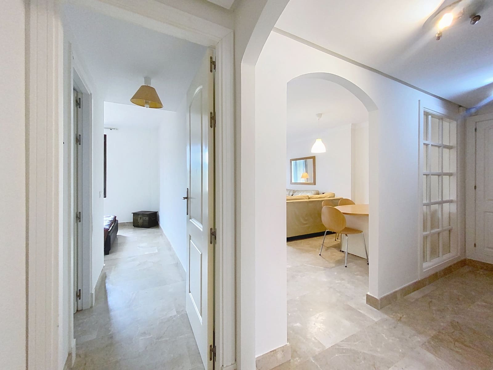 2 Zimmer Apartment zu verkaufen in Estepona mit Pool Garage - 279.000 € (Ref: 9804231)