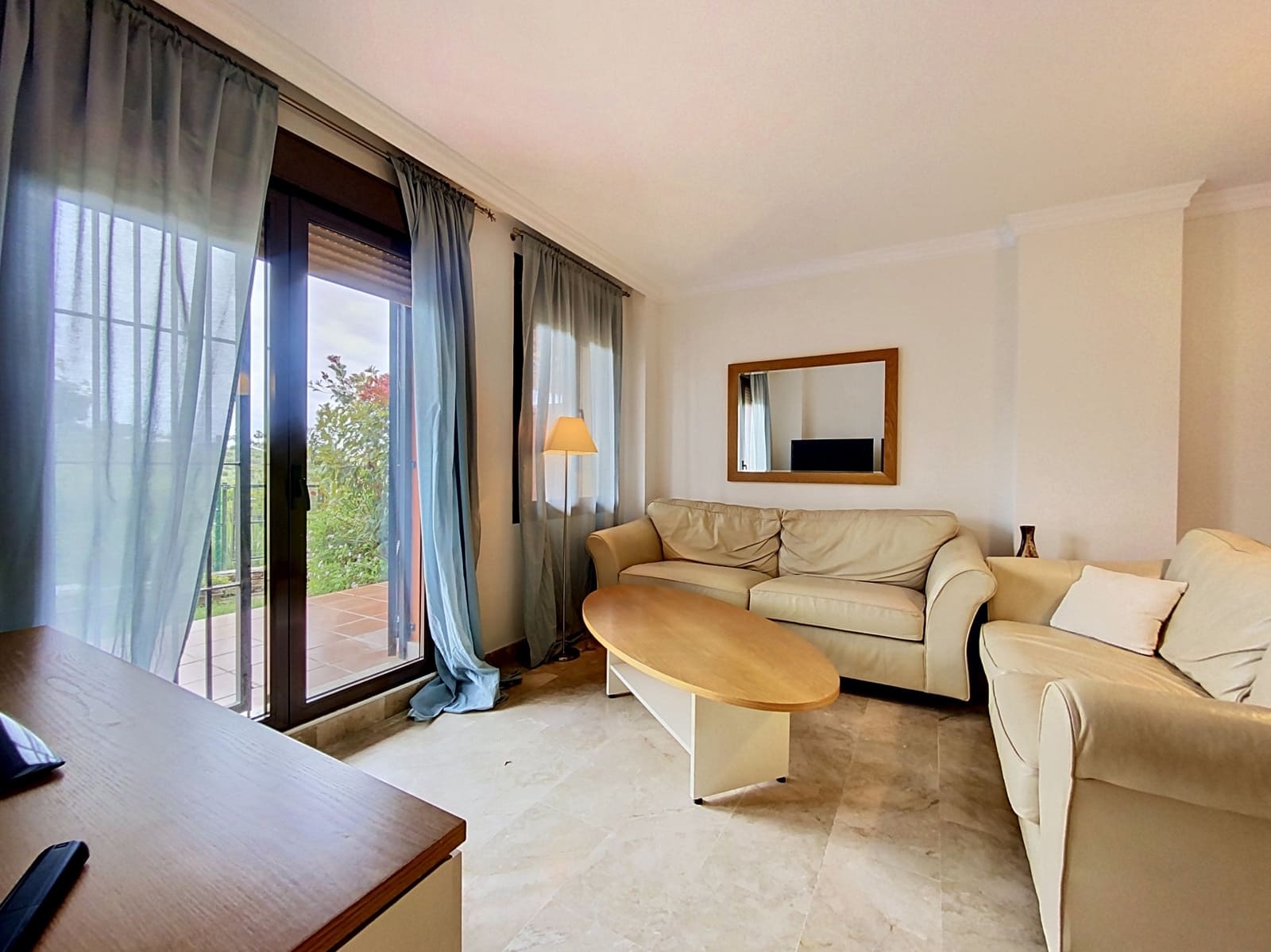 2 Zimmer Apartment zu verkaufen in Estepona mit Pool Garage - 279.000 € (Ref: 9804231)