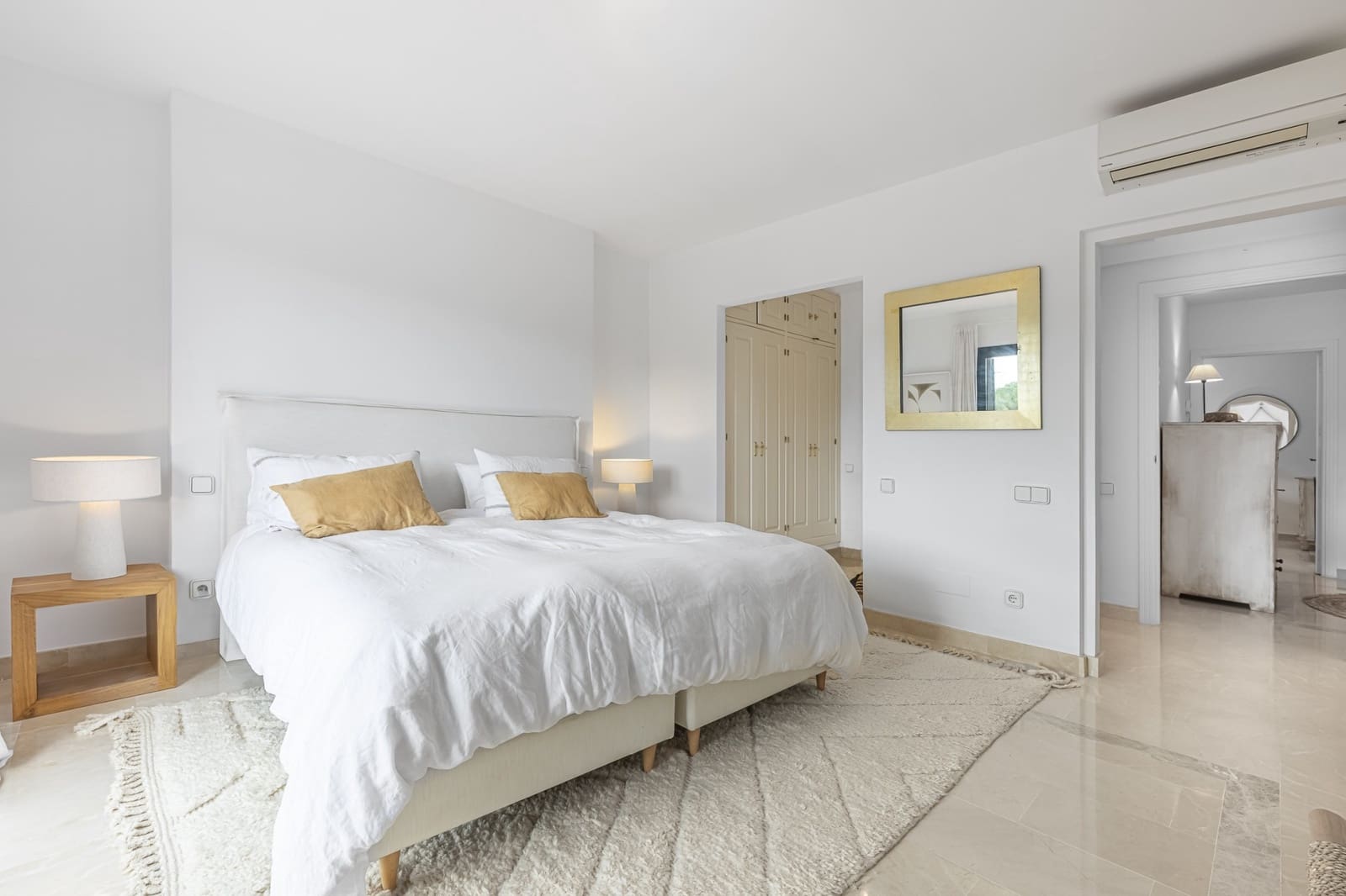 4 bedroom Townhouse for sale in Sotogrande with pool garage - € 1,270,000 (Ref: 9825010)
