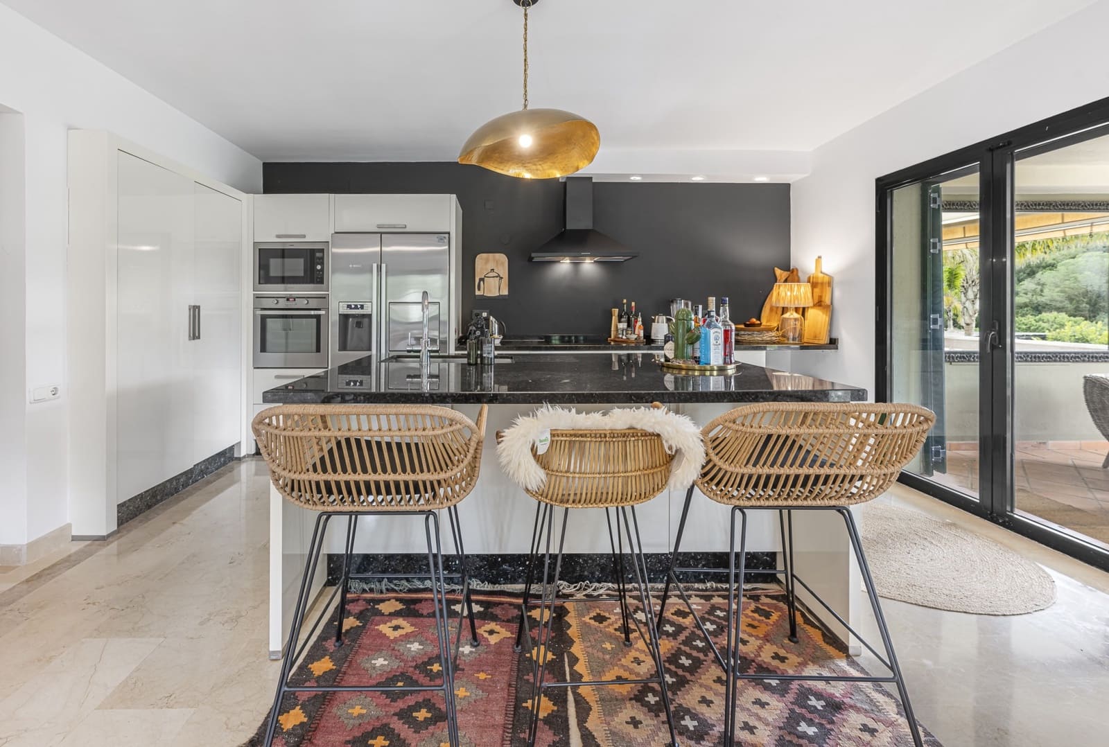 4 bedroom Townhouse for sale in Sotogrande with pool garage - € 1,270,000 (Ref: 9825010)