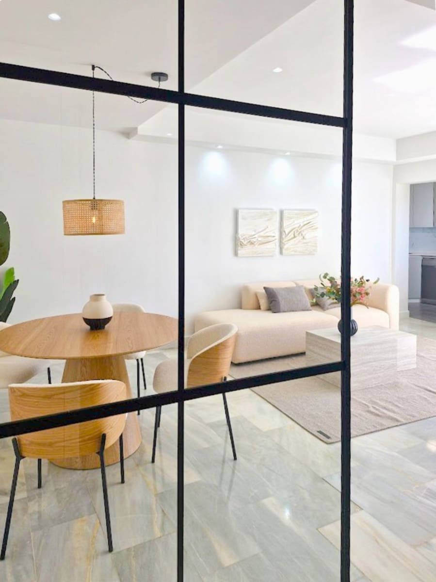 2 soverom Leilighet til salgs i Estepona med svømmebasseng garasje - € 399 000 (Ref: 9833590)
