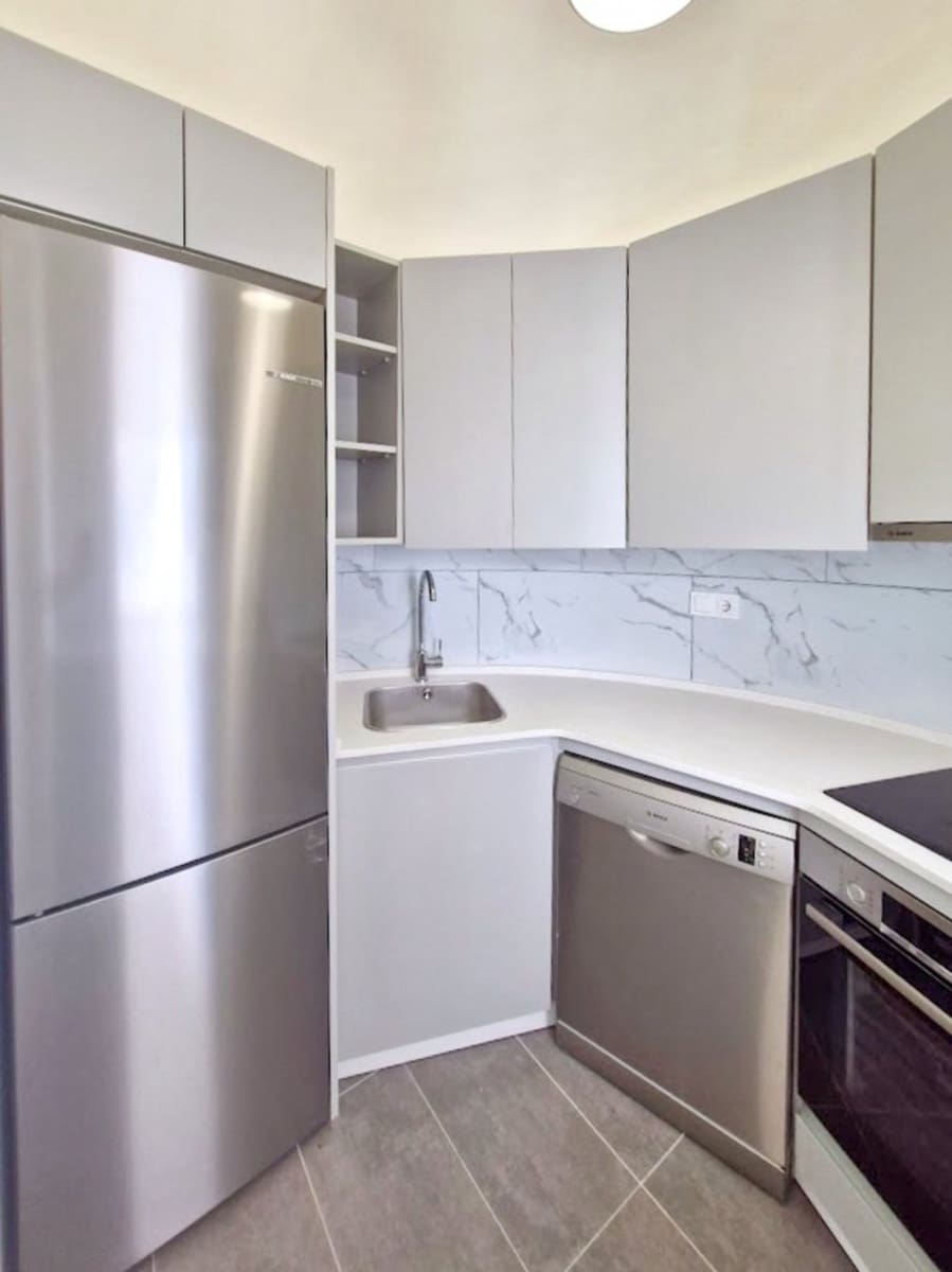 2 soverom Leilighet til salgs i Estepona med svømmebasseng garasje - € 399 000 (Ref: 9833590)