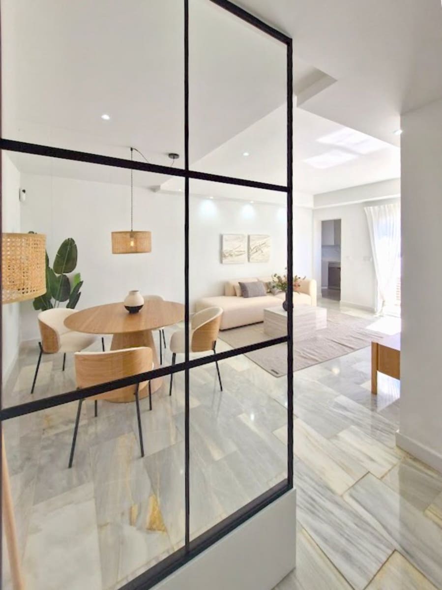 2 soverom Leilighet til salgs i Estepona med svømmebasseng garasje - € 399 000 (Ref: 9833590)