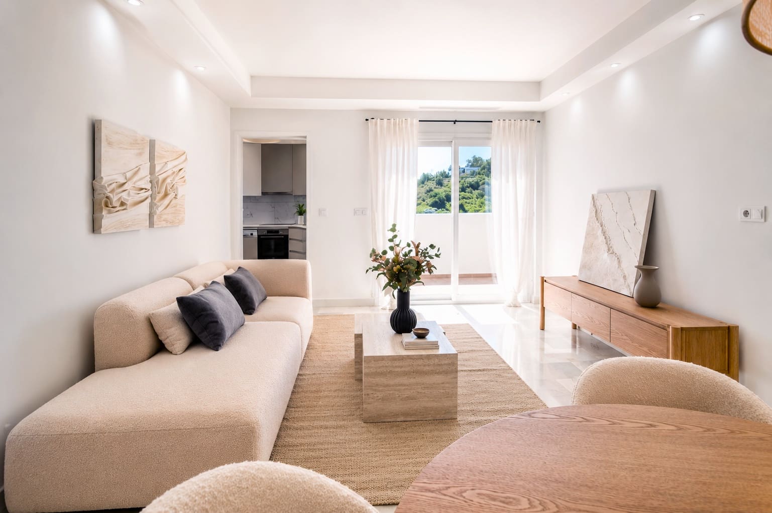 2 bedroom Apartment for sale in Estepona with pool garage - € 399,000 (Ref: 9833590)