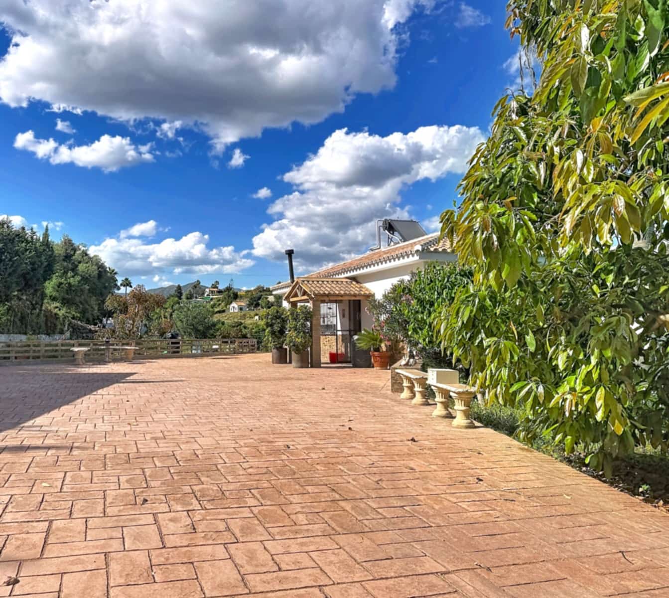 3 slaapkamer Finca/Landhuis te koop in Estepona met zwembad garage - € 800.000 (Ref: 9846166)
