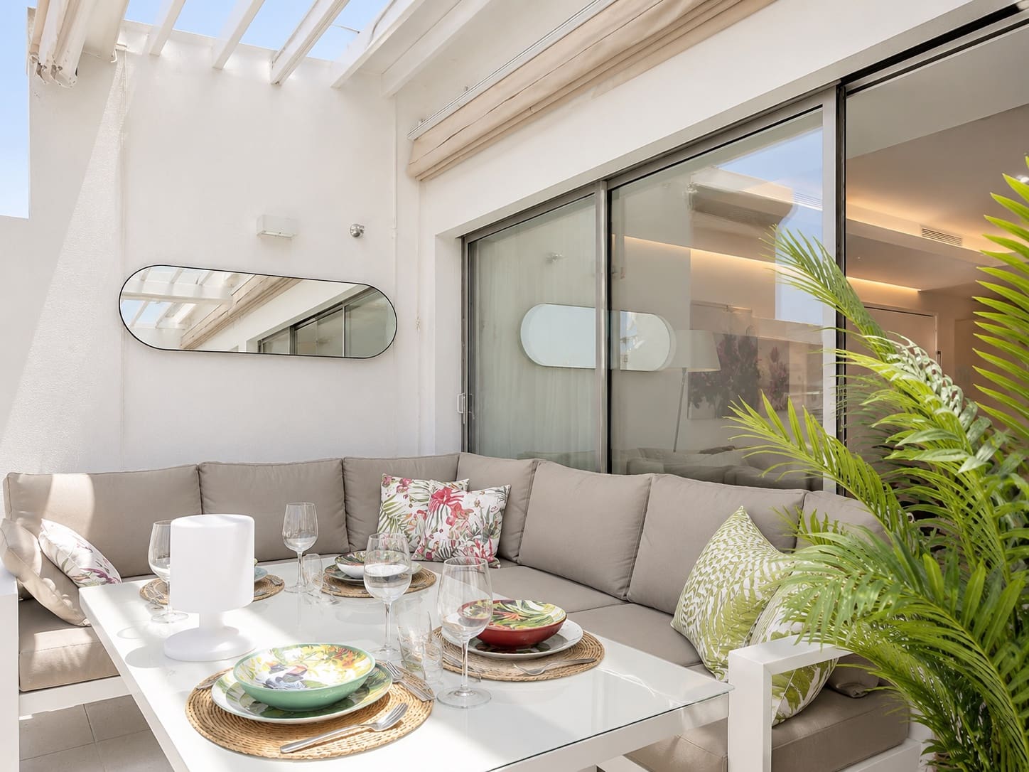 2 slaapkamer Appartement te koop in Estepona met zwembad garage - € 849.000 (Ref: 9859930)