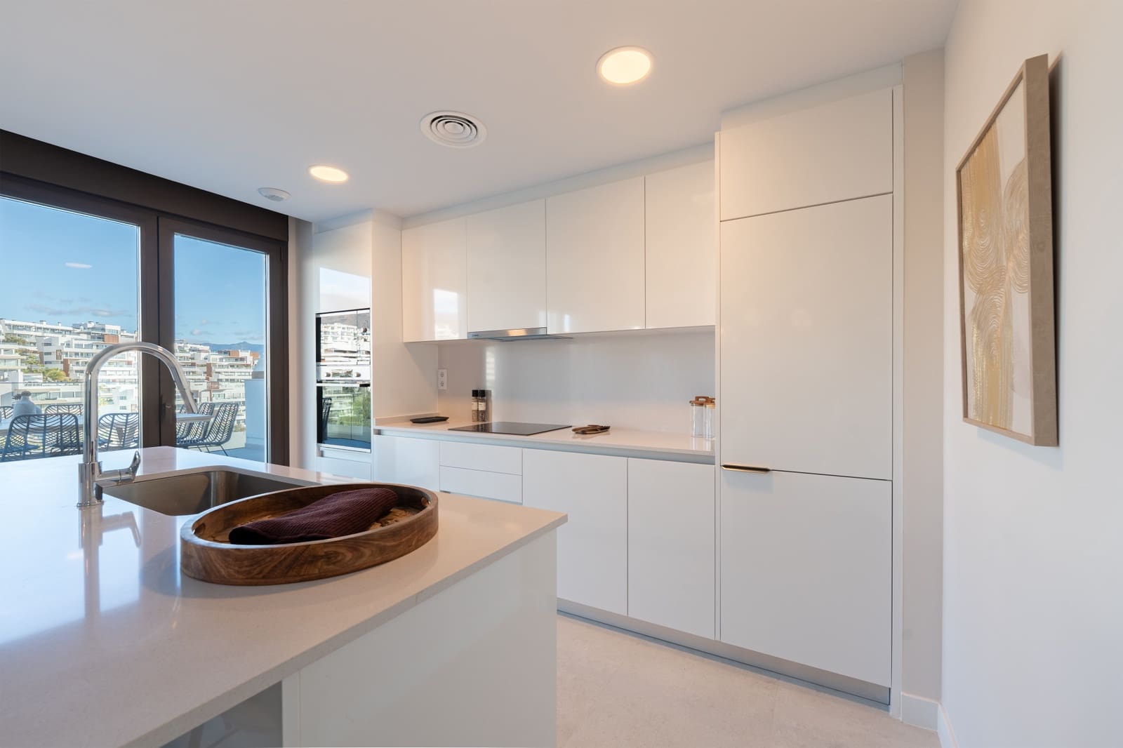 3 sypialnia Penthouse na sprzedaż w Estepona z basenem garażem - 895 000 € (Ref: 9861815)
