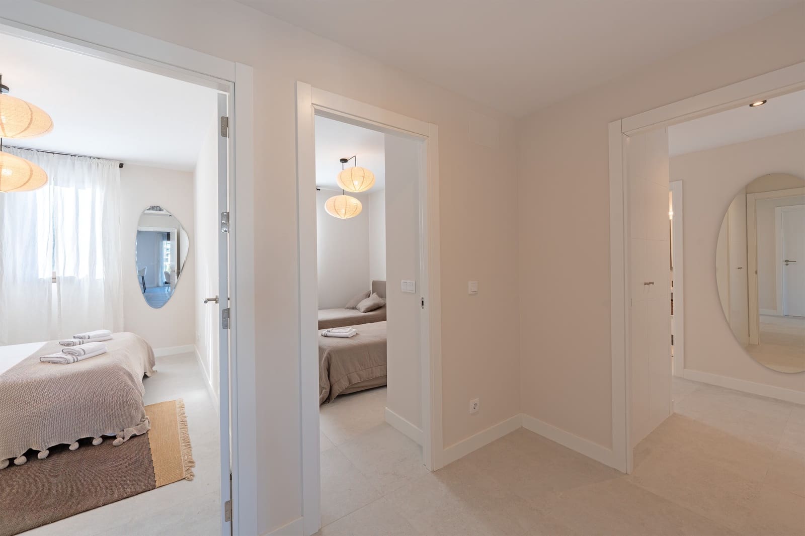 3 sypialnia Penthouse na sprzedaż w Estepona z basenem garażem - 895 000 € (Ref: 9861815)
