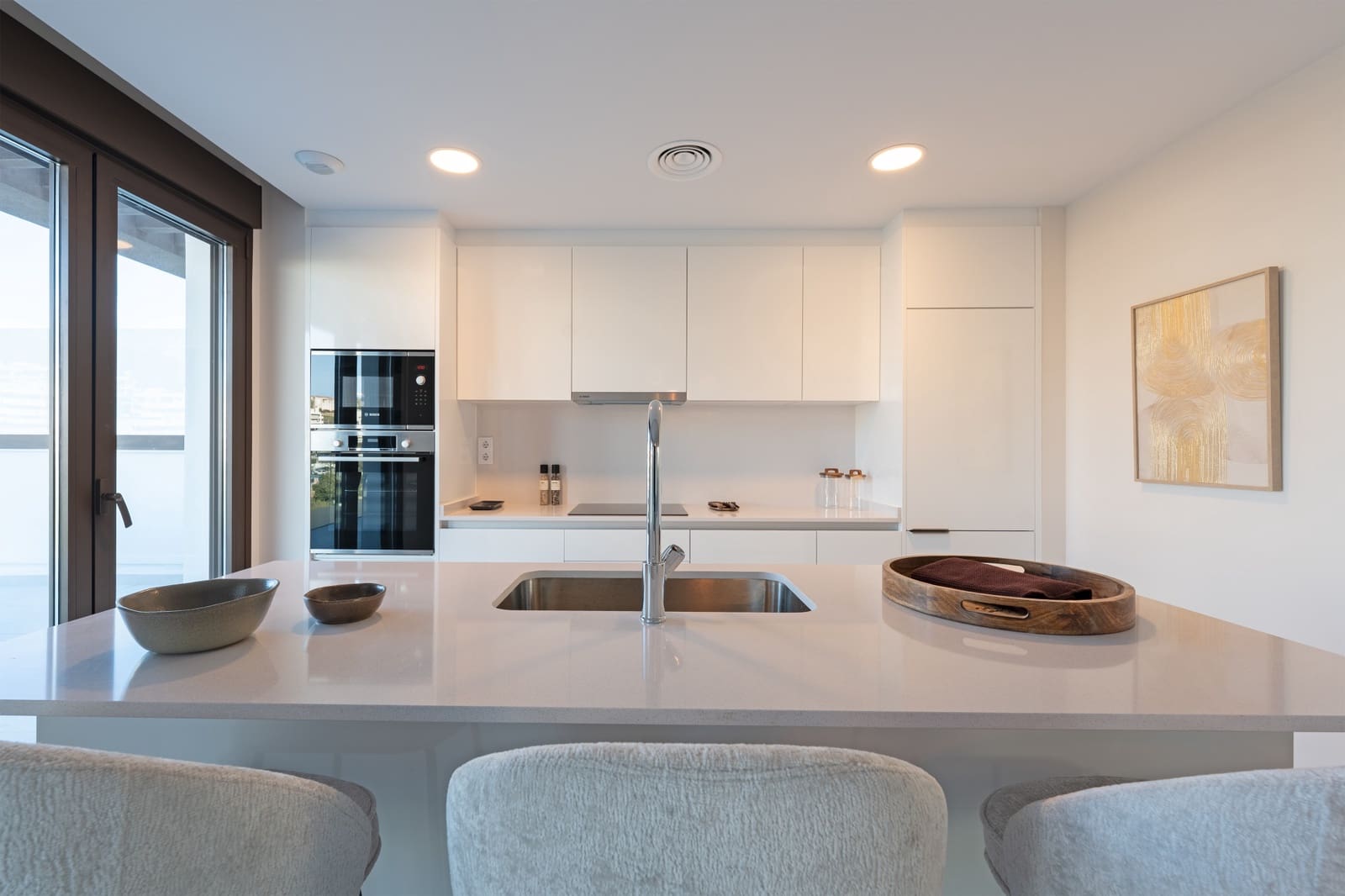 3 sypialnia Penthouse na sprzedaż w Estepona z basenem garażem - 895 000 € (Ref: 9861815)