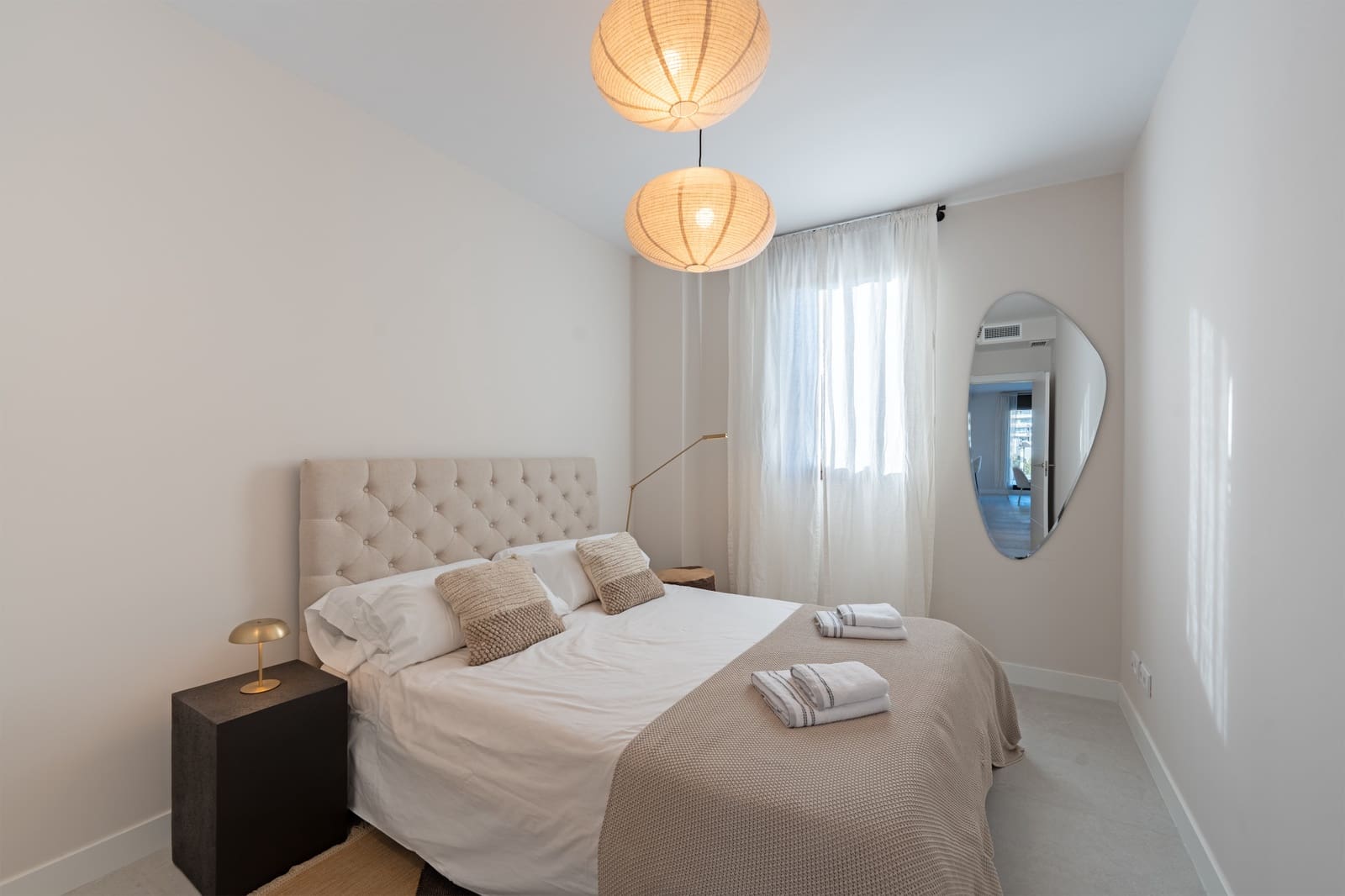 3 sypialnia Penthouse na sprzedaż w Estepona z basenem garażem - 895 000 € (Ref: 9861815)
