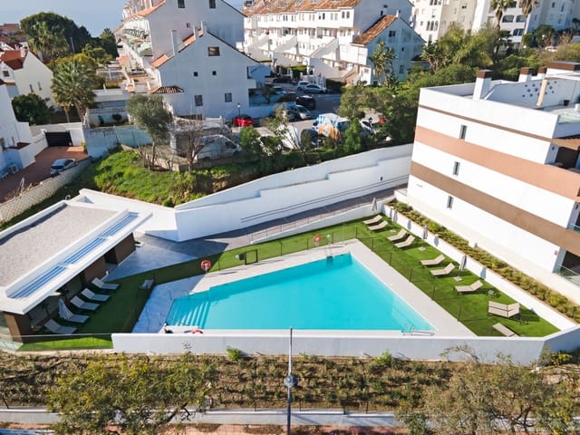 3 quarto Penthouse para venda em Estepona com piscina garagem - 895 000 € (Ref: 9861815)