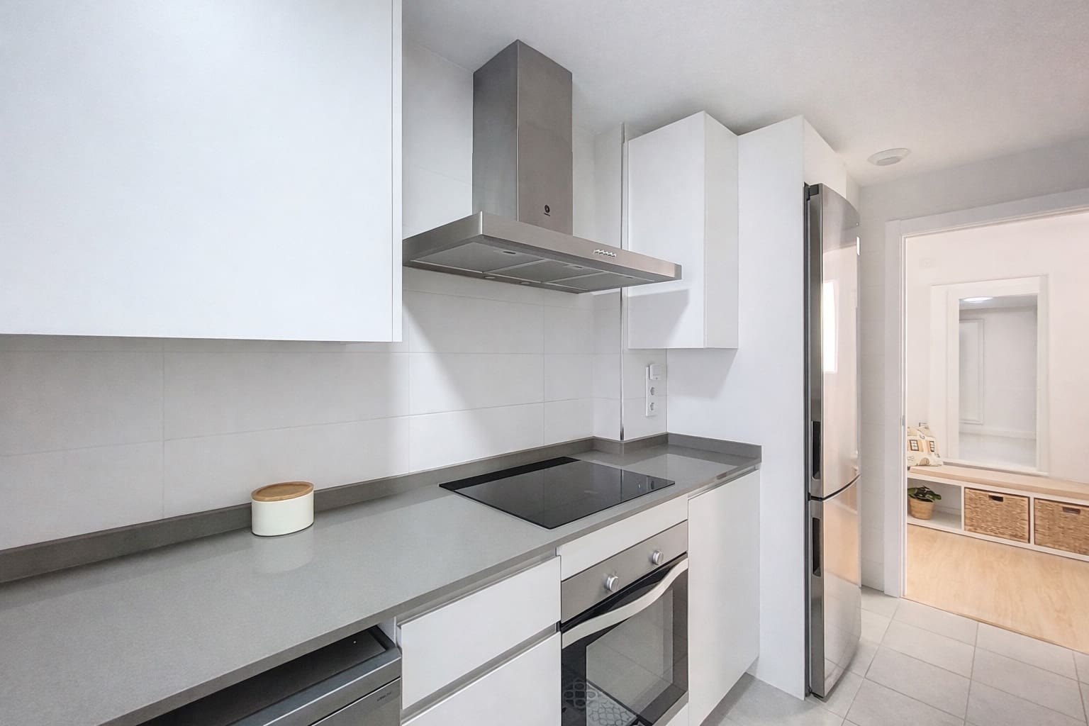 3 bedroom Penthouse for sale in Estepona with pool garage - € 689,000 (Ref: 9861816)