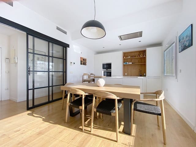 2 soveværelse Penthouse til salg i Estepona med garage - € 710.000 (Ref: 9866914)