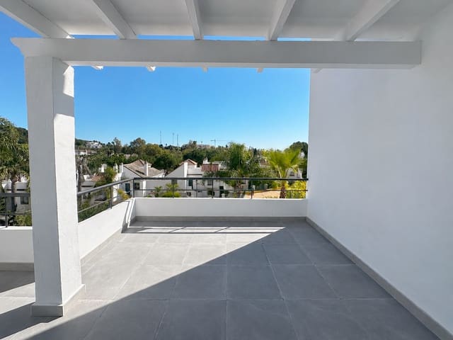 2 soveværelse Lejlighed til salg i Marbella med swimmingpool garage - € 460.000 (Ref: 9881601)