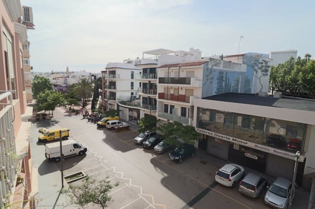 Apartamento de 3 habitaciones en Estepona en venta - 650.000 € (Ref: 9881604)