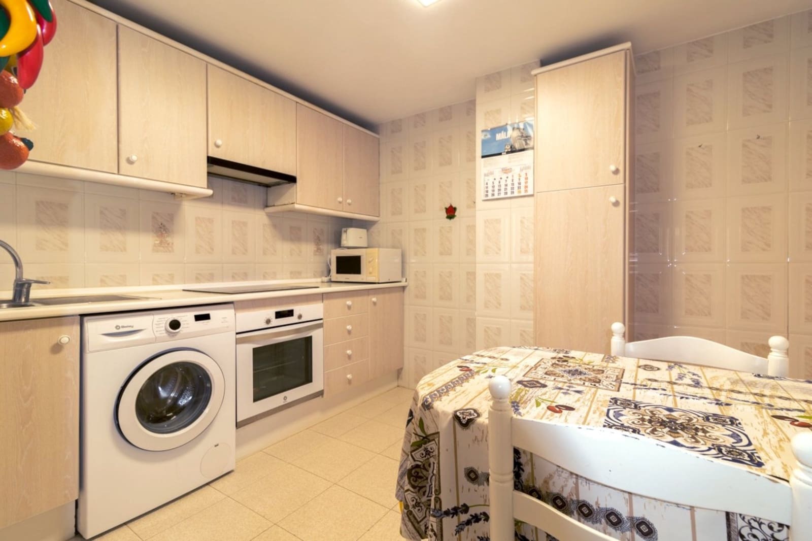 Apartamento de 3 habitaciones en Estepona en venta - 650.000 € (Ref: 9881604)