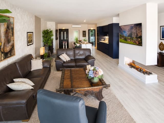 2 chambre Appartement à vendre à La Quinta, Benahavís avec piscine garage - 595 000 € (Ref: 9884467)