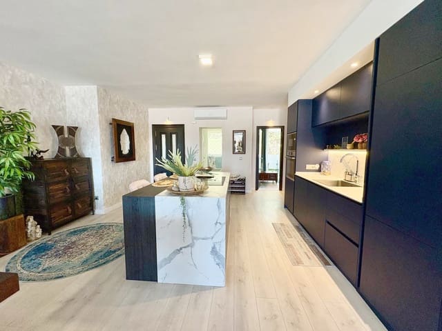 2 chambre Appartement à vendre à La Quinta, Benahavís avec piscine garage - 595 000 € (Ref: 9884467)