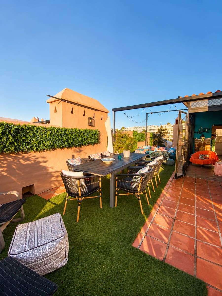 Ático de 3 habitaciones en Estepona en venta con piscina garaje - 835.000 € (Ref: 9890091)