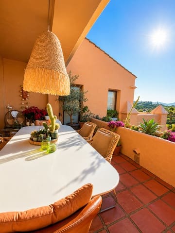 Ático de 3 habitaciones en Estepona en venta con piscina garaje - 835.000 € (Ref: 9890091)
