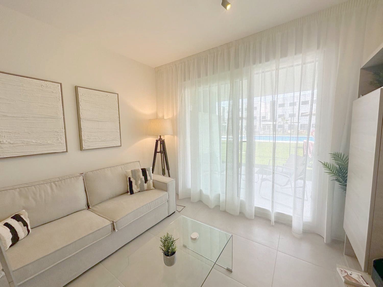 2 Zimmer Apartment zu verkaufen in Estepona mit Garage - 369.000 € (Ref: 9890092)