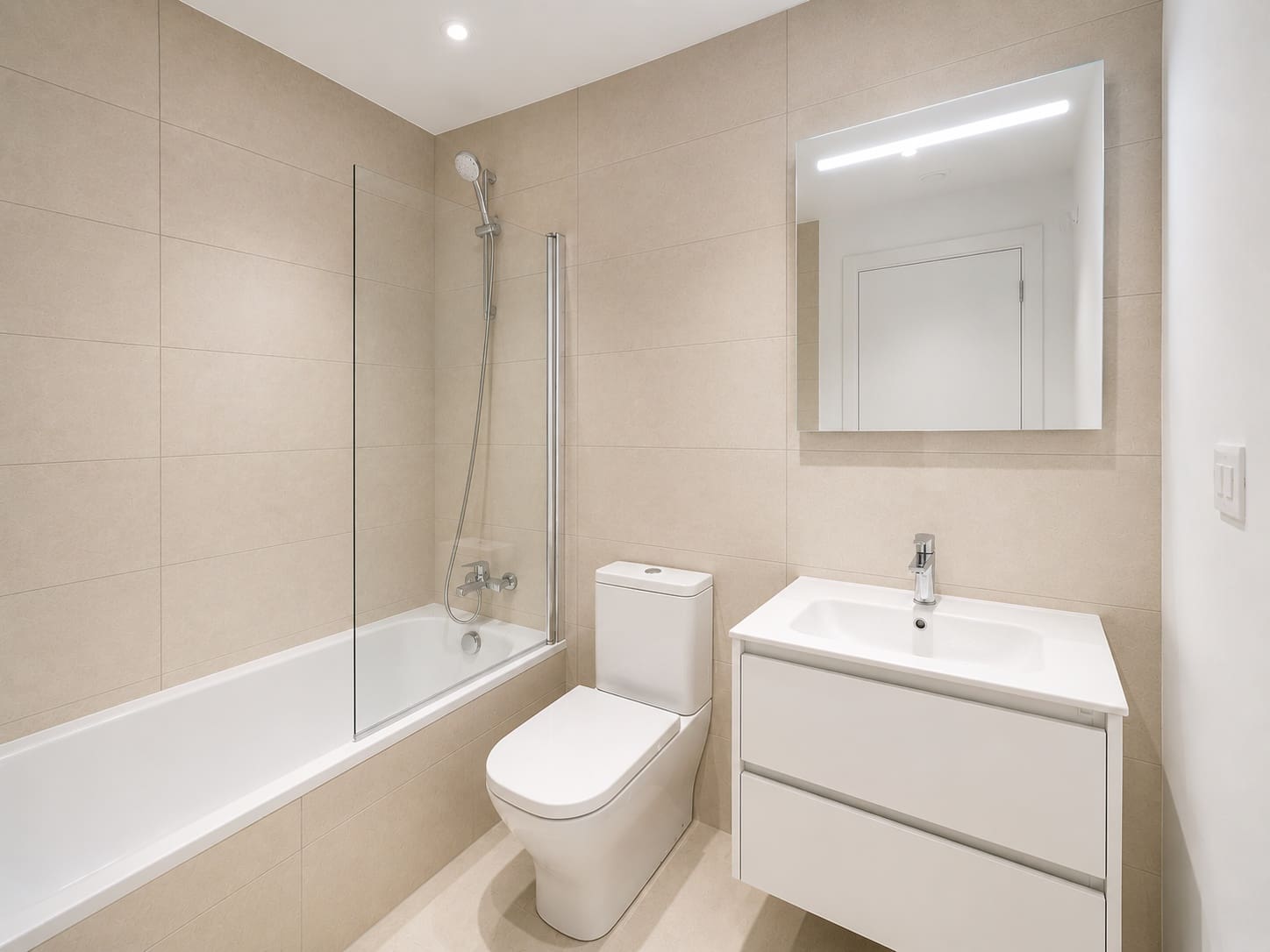 2 Zimmer Apartment zu verkaufen in Estepona mit Garage - 369.000 € (Ref: 9890092)
