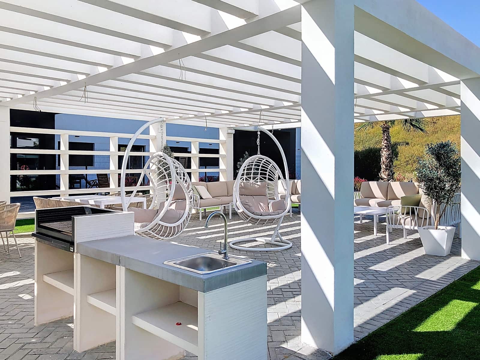2 Zimmer Apartment zu verkaufen in Estepona mit Garage - 369.000 € (Ref: 9890092)