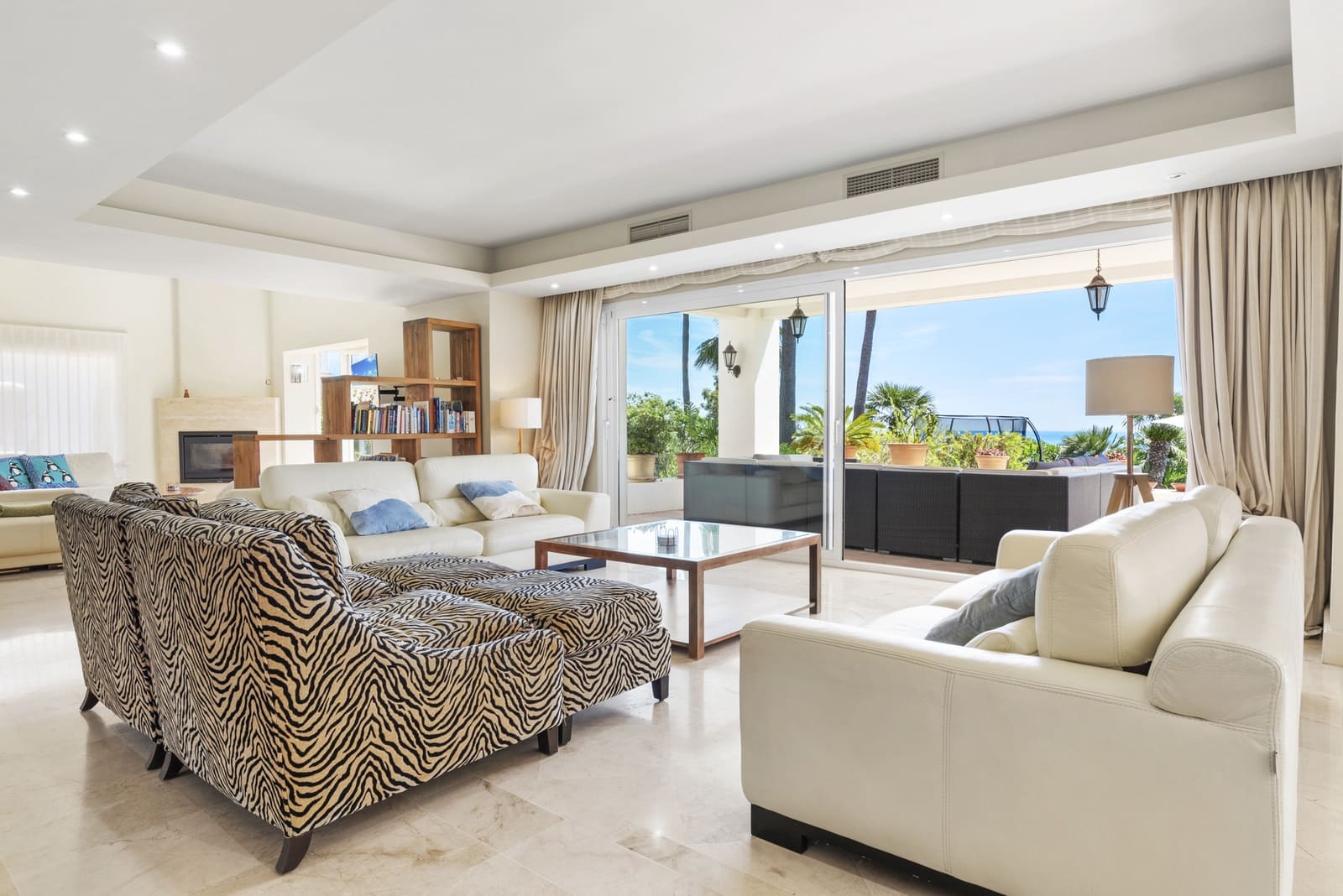 4 quarto Moradia para venda em Manilva com piscina garagem - 1 499 000 € (Ref: 9924342)
