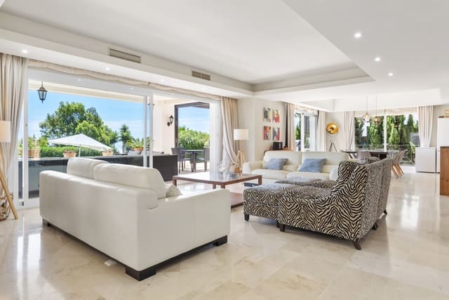 4 quarto Moradia para venda em Manilva com piscina garagem - 1 499 000 € (Ref: 9924342)