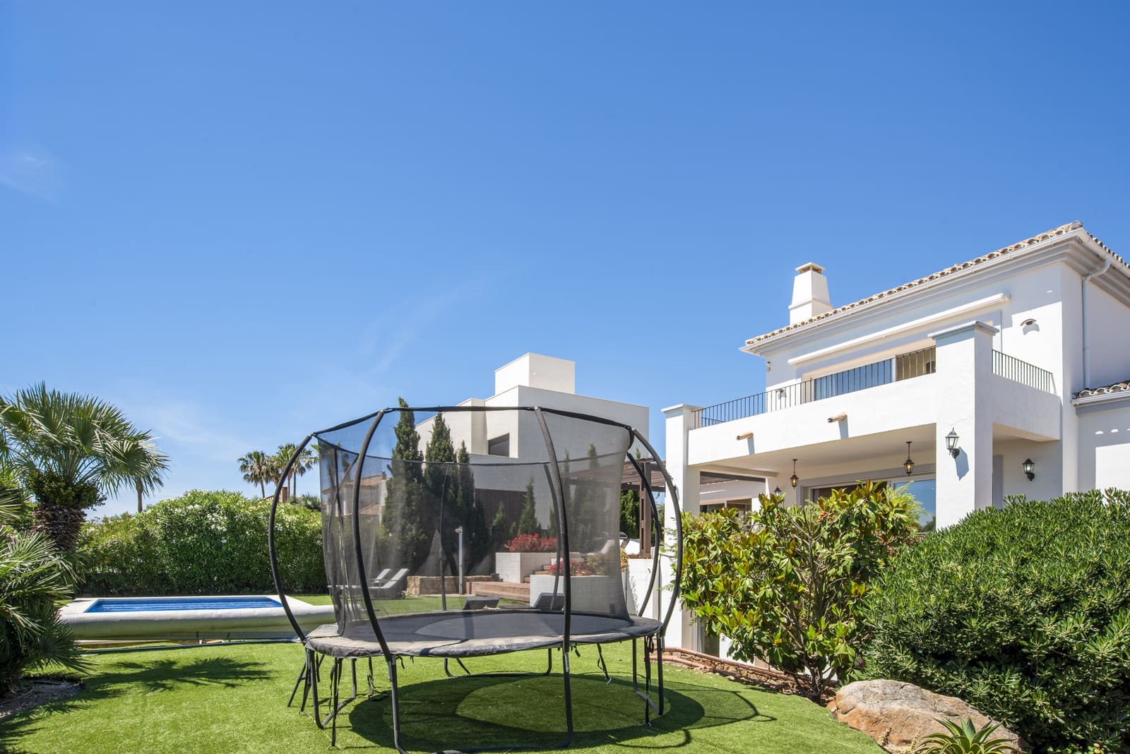 4 quarto Moradia para venda em Manilva com piscina garagem - 1 499 000 € (Ref: 9924342)