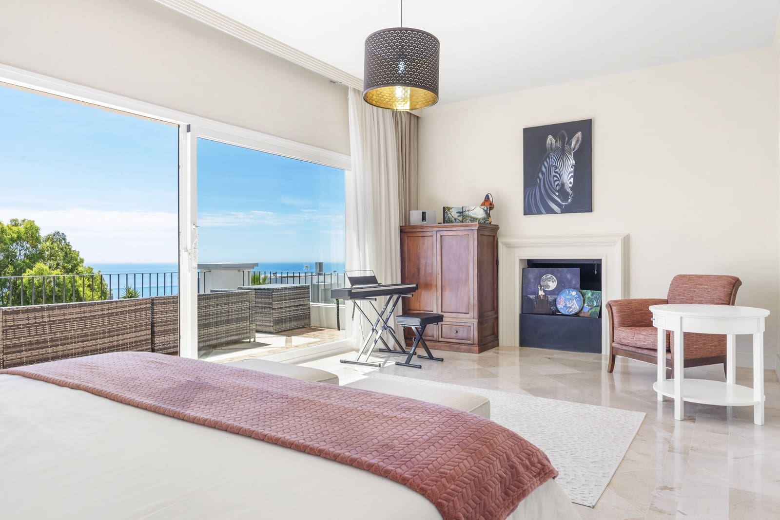 4 quarto Moradia para venda em Manilva com piscina garagem - 1 499 000 € (Ref: 9924342)