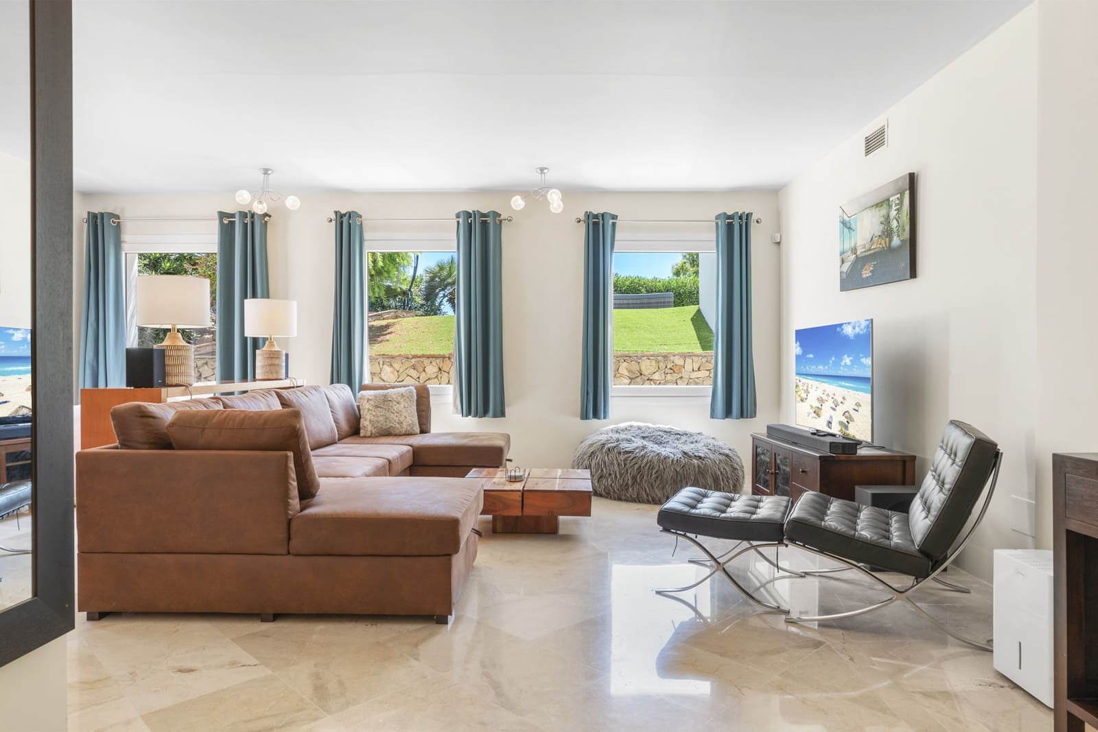 4 quarto Moradia para venda em Manilva com piscina garagem - 1 499 000 € (Ref: 9924342)