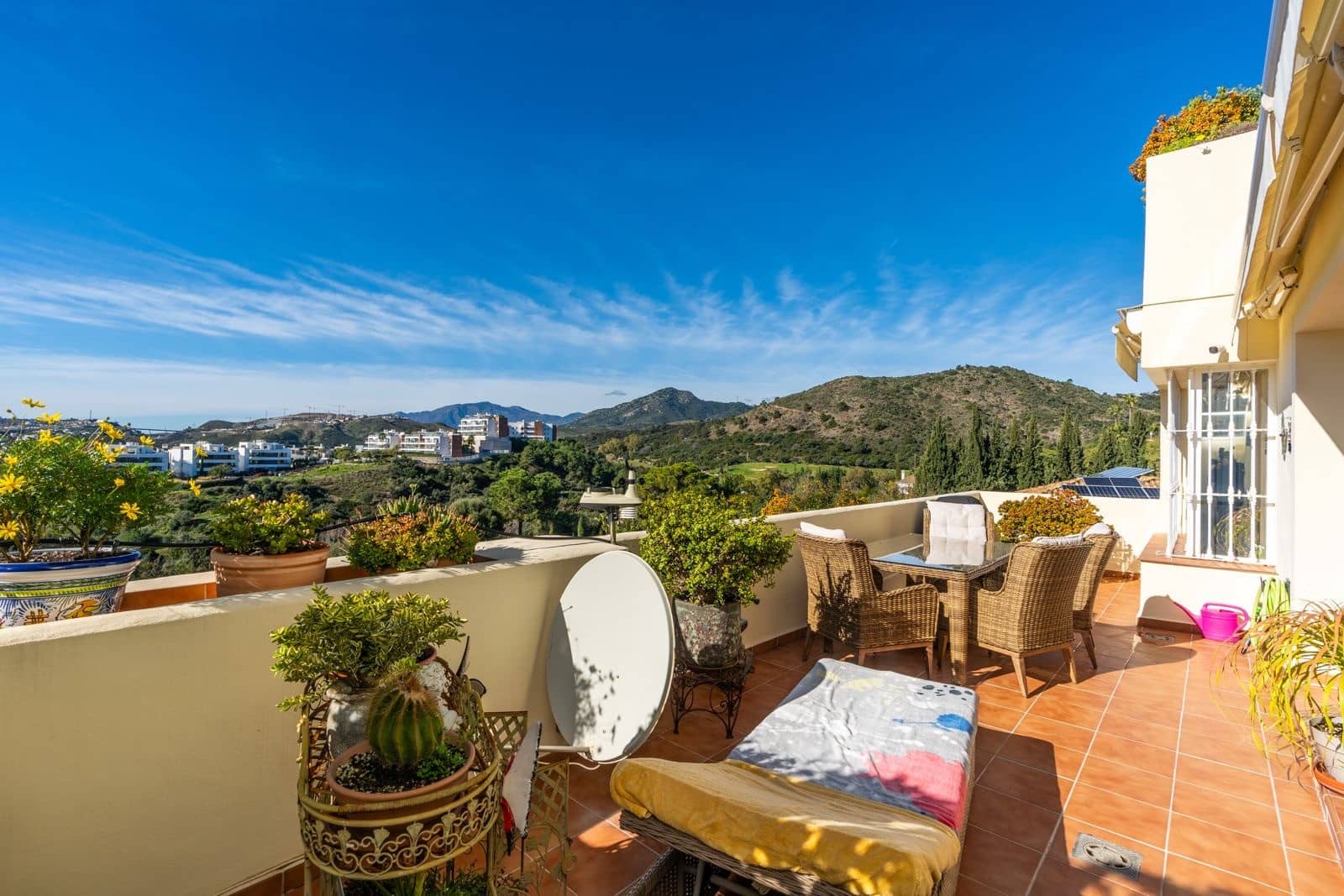 4 sovrum Lägenhet till salu i Benahavis med pool garage - 499 900 € (Ref: 9924343)