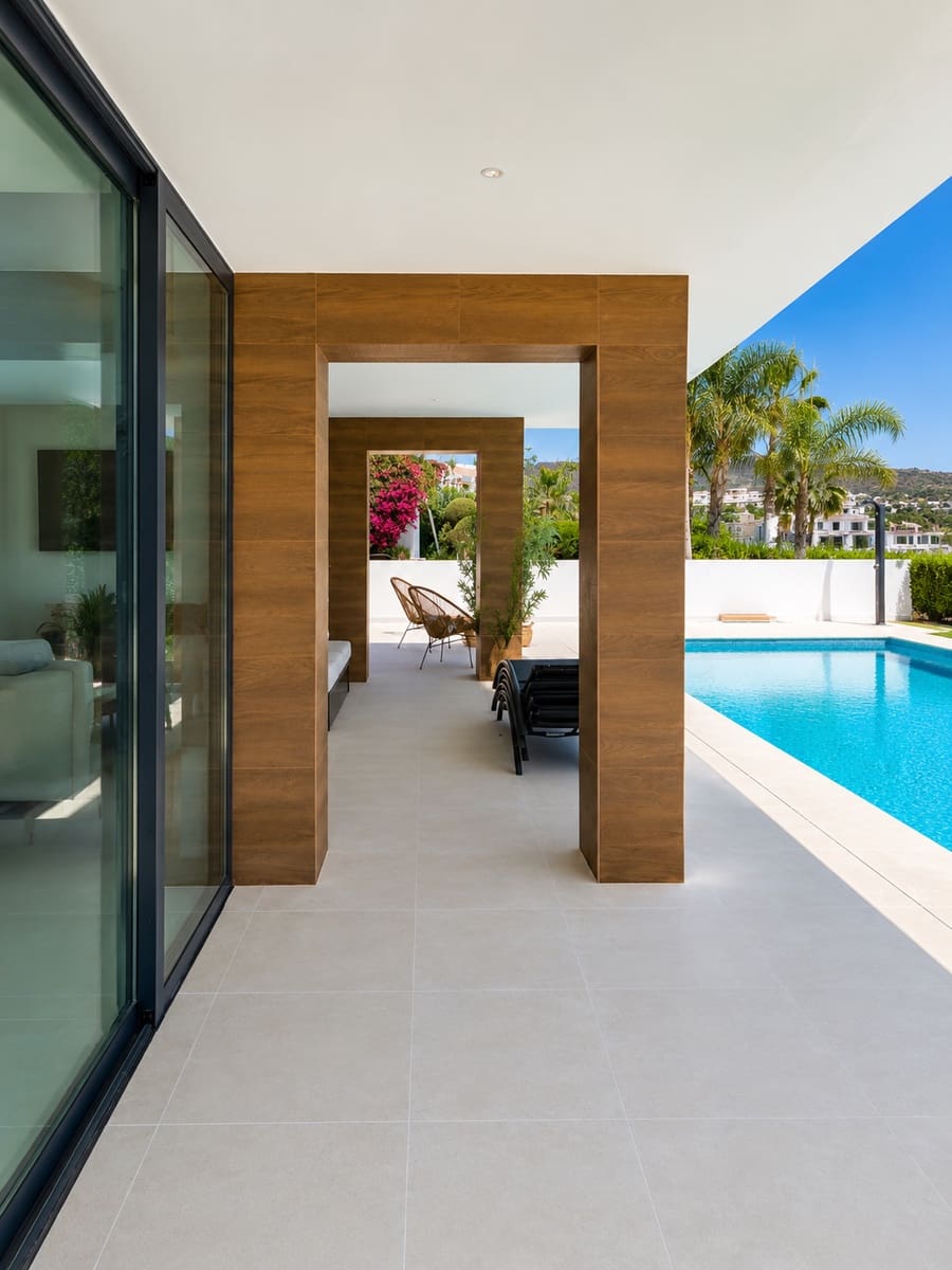 Chalet de 3 habitaciones en Estepona en venta con piscina garaje - 1.440.000 € (Ref: 9936128)