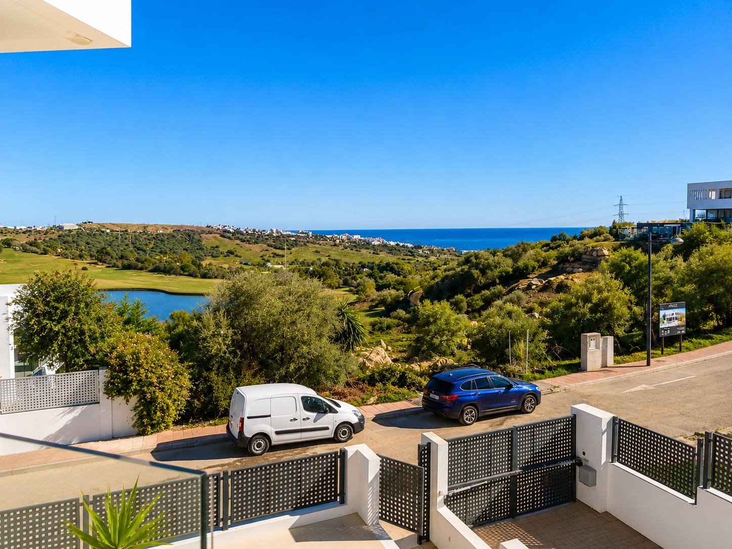 Chalet de 3 habitaciones en Estepona en venta con piscina garaje - 1.440.000 € (Ref: 9936128)