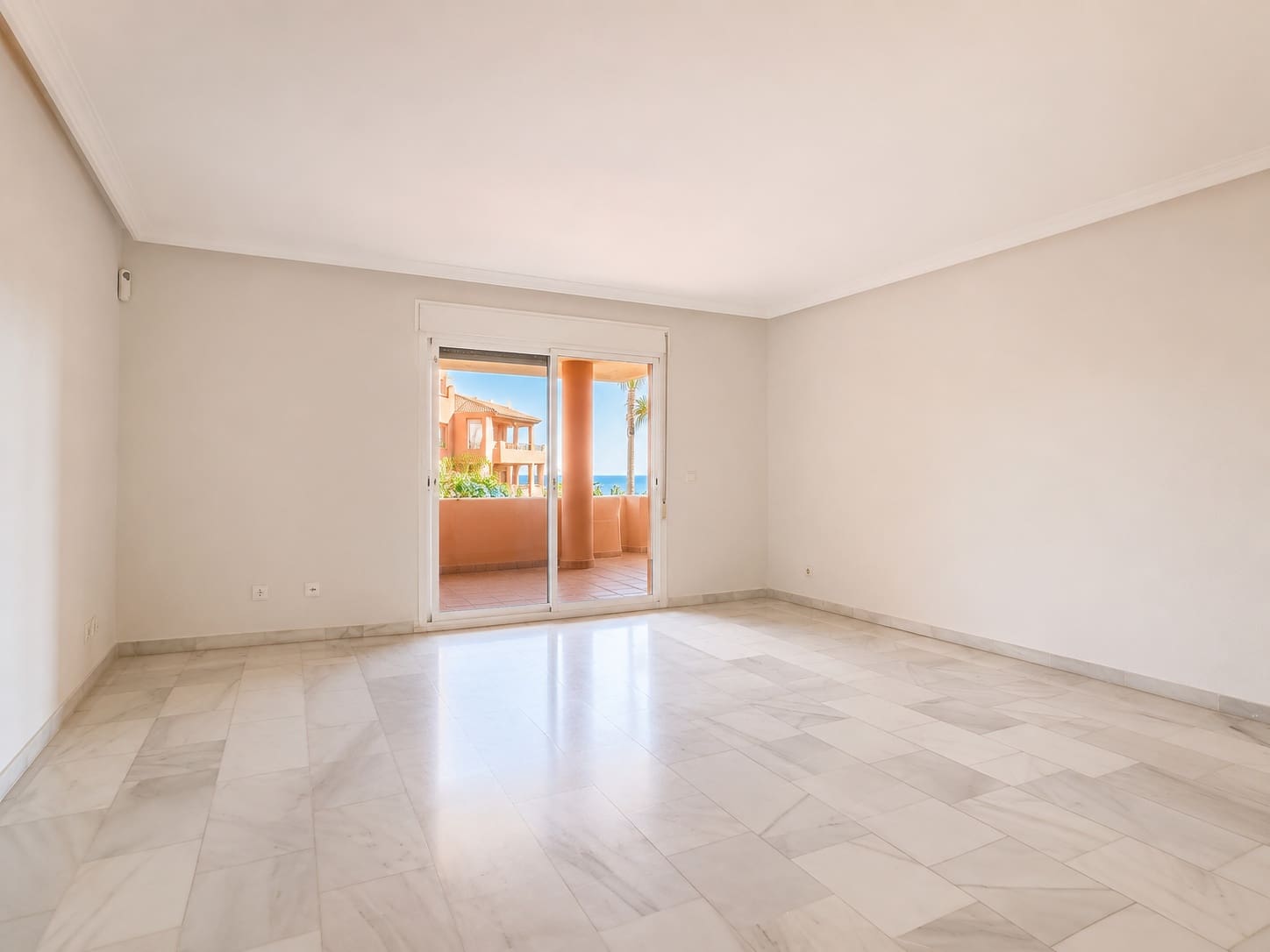 3 soveværelse Lejlighed til salg i Estepona med swimmingpool garage - € 499.000 (Ref: 9937898)
