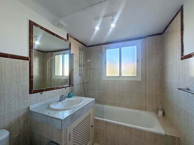 3 soveværelse Lejlighed til salg i Estepona med swimmingpool garage - € 499.000 (Ref: 9937898)