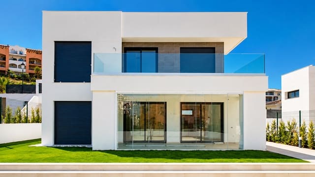 4 soverom Villa til salgs i Manilva med svømmebasseng garasje - € 730 000 (Ref: 9939689)