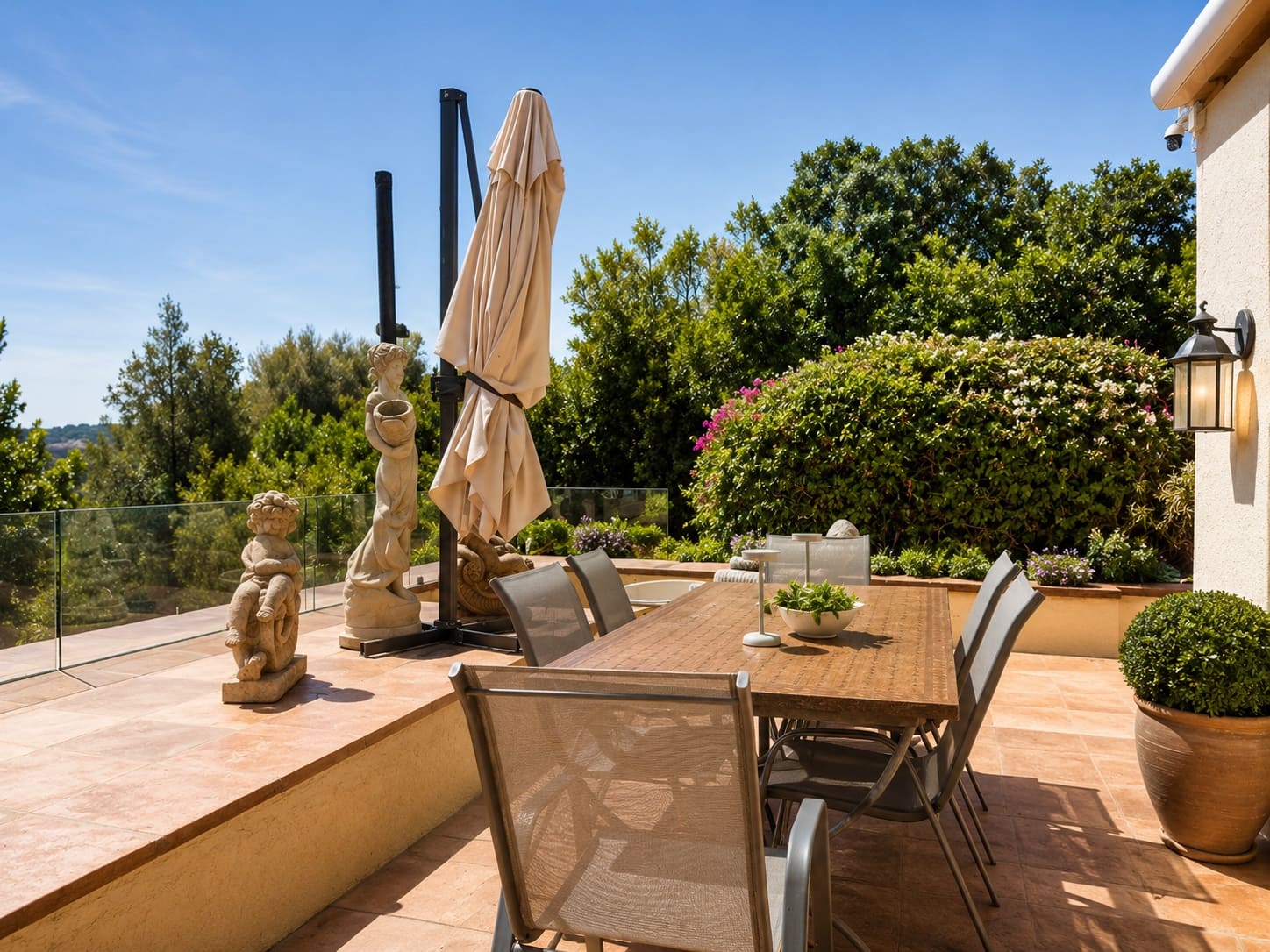 5 chambre Villa/Maison à vendre à Bahia Dorada avec piscine garage - 1 600 000 € (Ref: 9947569)