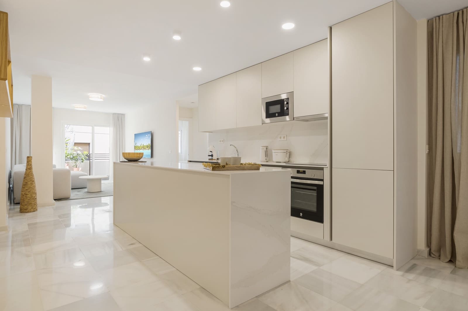 Apartamento de 3 habitaciones en Estepona en venta - 750.000 € (Ref: 9959497)