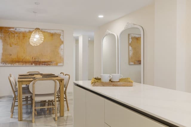 Apartamento de 3 habitaciones en Estepona en venta - 750.000 € (Ref: 9959497)
