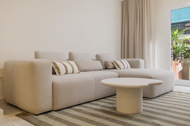 Apartamento de 3 habitaciones en Estepona en venta - 750.000 € (Ref: 9959497)