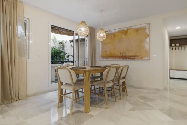 Apartamento de 3 habitaciones en Estepona en venta - 750.000 € (Ref: 9959497)