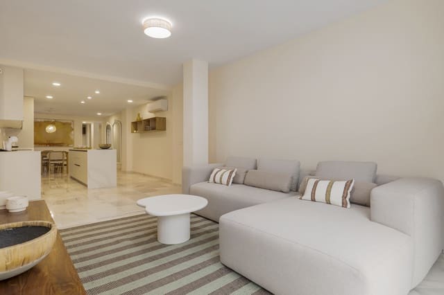 Apartamento de 3 habitaciones en Estepona en venta - 750.000 € (Ref: 9959497)