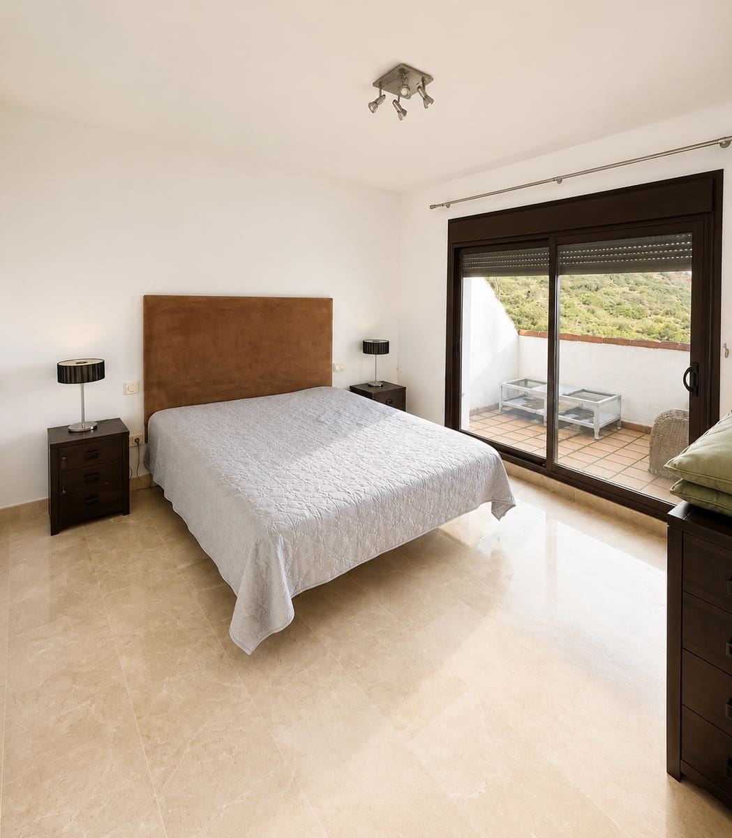 Ático de 2 habitaciones en Manilva en venta con piscina garaje - 359.000 € (Ref: 9962398)