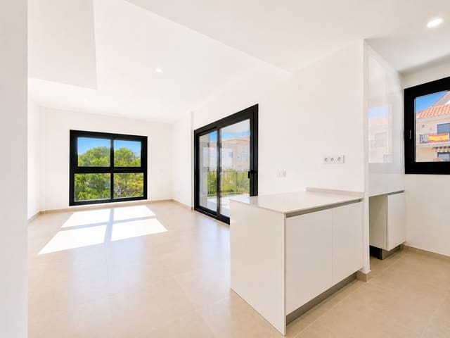3 bedroom Penthouse for sale in Estepona with pool garage - € 849,000 (Ref: 9975060)