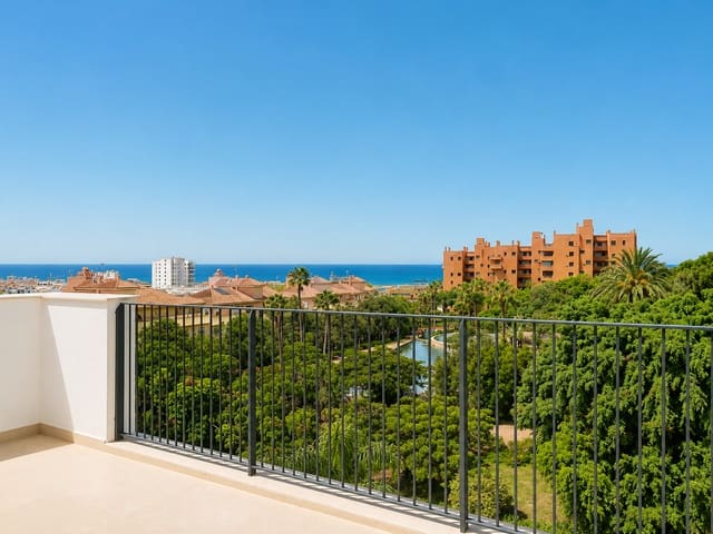 Ático de 3 habitaciones en Estepona en venta con piscina garaje - 849.000 € (Ref: 9975060)